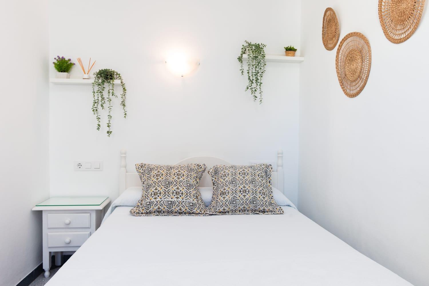 Hostal Restaurante La Giralda Рота Екстериор снимка